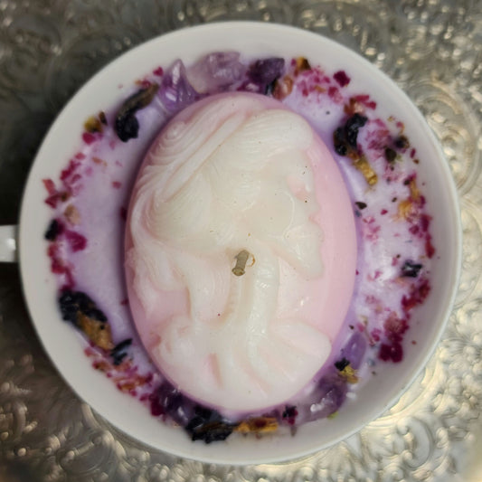 Rosebud Victorian Cameo Skull Teacup Candle
